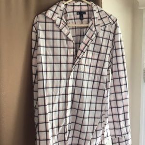 Gap Long Sleeve Button Up Classic Fit